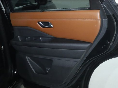 Certified 2023 Nissan Pathfinder Platinum AWD/4WD image 36