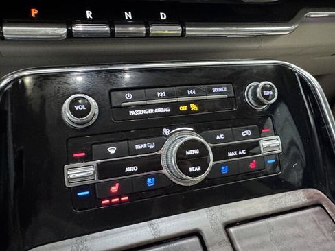 Used 2018 Lincoln Navigator Reserve w/ Technology Package image 17