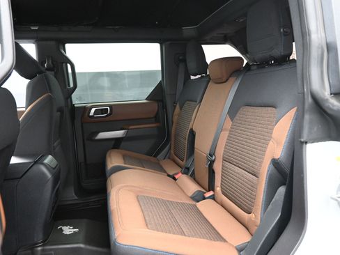 Used 2022 Ford Bronco Outer Banks image 15