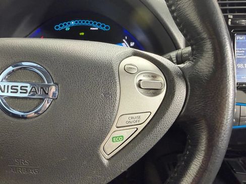 Used 2013 Nissan Leaf SL w/ Premium Pkg FWD image 46