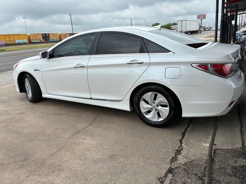 Used 2015 Hyundai Sonata Hybrid FWD image 7