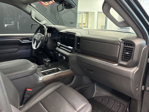 Used 2025 GMC Sierra 1500 SLT w/ SLT Premium Plus Package AWD/4WD image 13