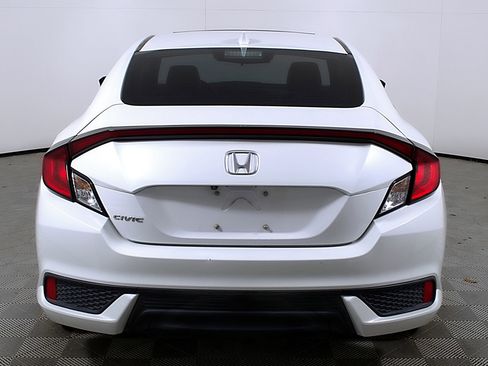 Used 2019 Honda Civic EX image 8