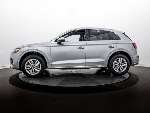 Certified 2023 Audi Q5 2.0T Premium w/ Convenience Package AWD/4WD image 7