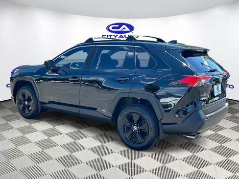Used 2022 Toyota RAV4 LE AWD/4WD image 6
