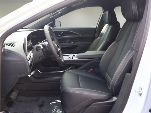 New 2026 Cadillac Lyriq Sport image 14