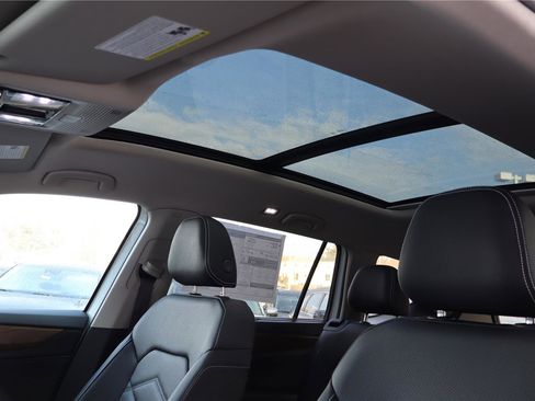 New 2026 Volkswagen Atlas SE image 22