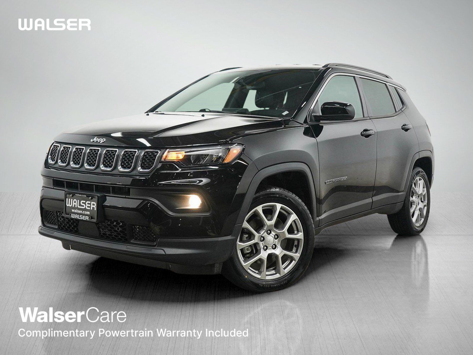 Used 2023 Jeep Compass Latitude AWD/4WD image 1