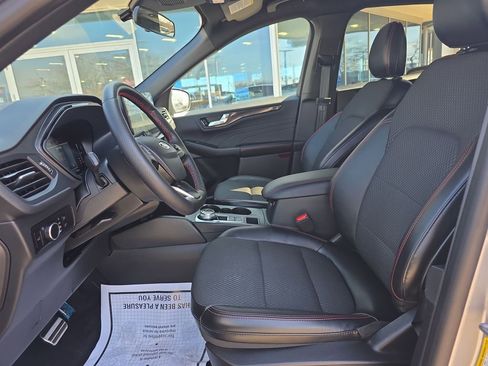 Certified 2023 Ford Escape ST-Line w/ Tech Pack #1 image 18