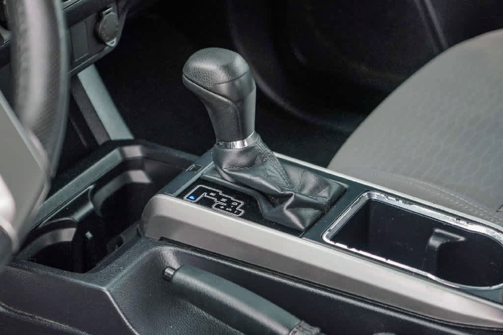 Used 2019 Toyota Tacoma SR5 AWD/4WD image 18