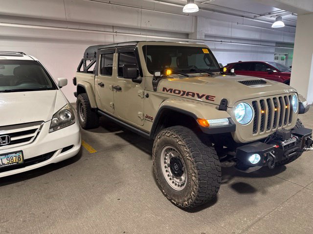 Used 2020 Jeep Gladiator Mojave w/ Dual Top Group AWD/4WD image 7
