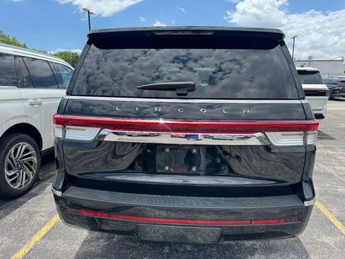 Certified 2022 Lincoln Navigator Reserve AWD/4WD image 3
