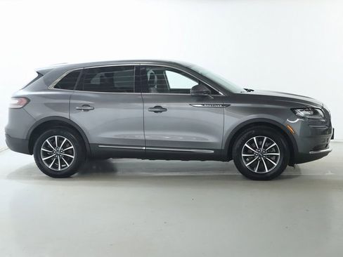 Used 2021 Lincoln Nautilus AWD image 11