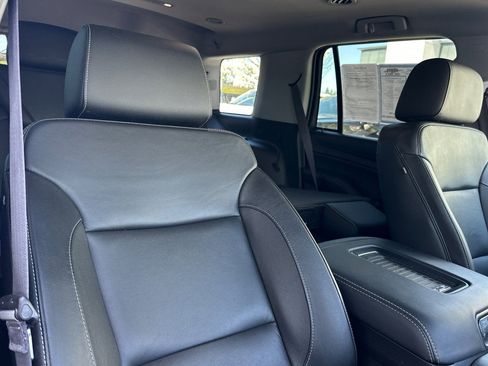 Used 2017 Chevrolet Tahoe LT w/ Luxury Package AWD/4WD image 17