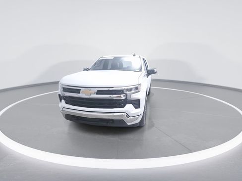 Used 2023 Chevrolet Silverado 1500 LT AWD/4WD image 3