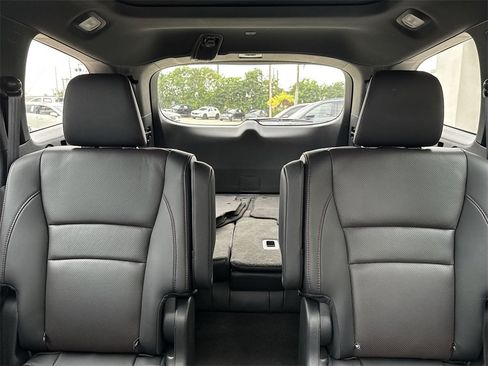 Used 2021 Honda Pilot Black Edition image 19