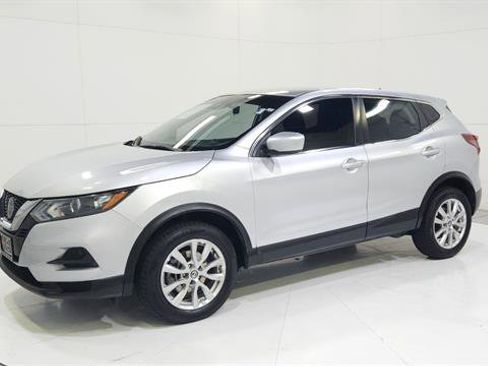 Used 2021 Nissan Rogue Sport S image 3