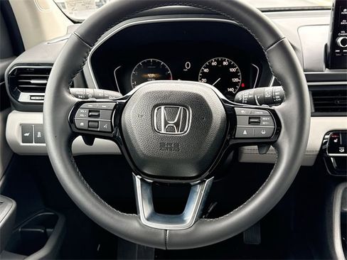 Certified 2025 Honda Pilot EX-L image 25