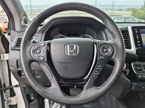 Used 2017 Honda Pilot Touring image 25