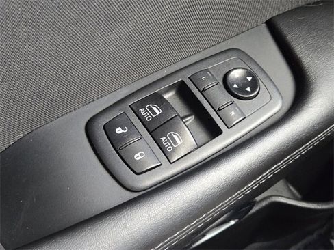 Used 2019 Dodge Challenger SXT w/ Blacktop Package image 27