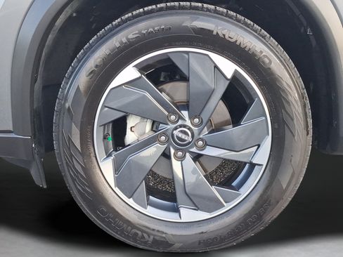 Used 2024 Nissan Rogue SV AWD/4WD image 33