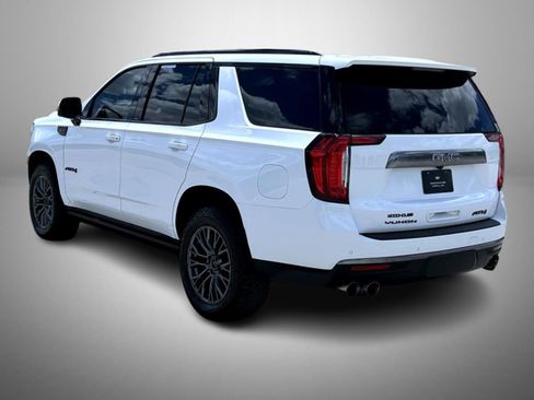 Used 2024 GMC Yukon AT4 w/ AT4 Premium Package AWD/4WD image 7