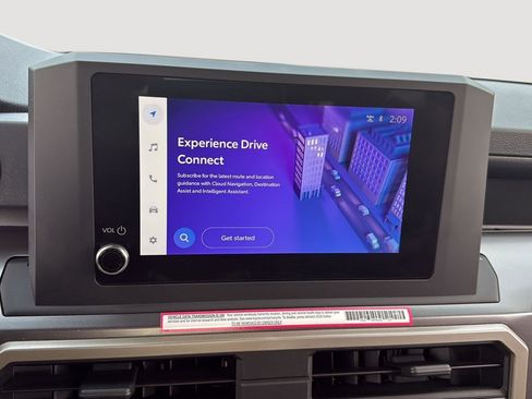 Used 2024 Toyota Tacoma TRD Sport image 32