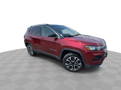 Used 2022 Jeep Compass Limited AWD/4WD image 2