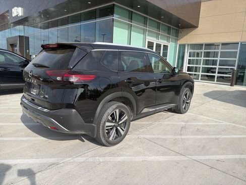 Used 2023 Nissan Rogue SL w/ SL Premium Package image 5