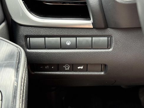 Used 2026 Nissan Rogue SL AWD/4WD image 19