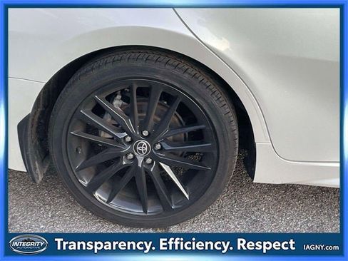 Used 2021 Toyota Camry XSE image 9