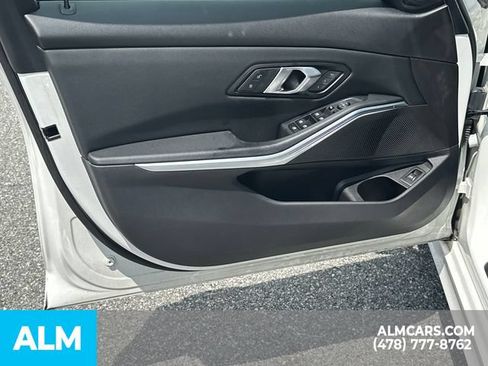 Used 2025 BMW 330i Sedan RWD image 11