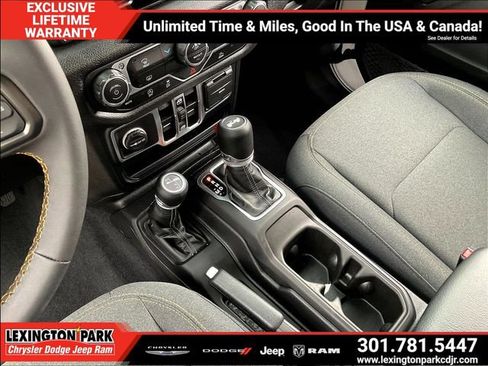 Used 2025 Jeep Wrangler Unlimited Sport AWD/4WD image 18