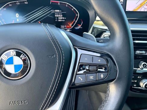 Used 2023 BMW 530i w/ Convenience Package RWD image 21
