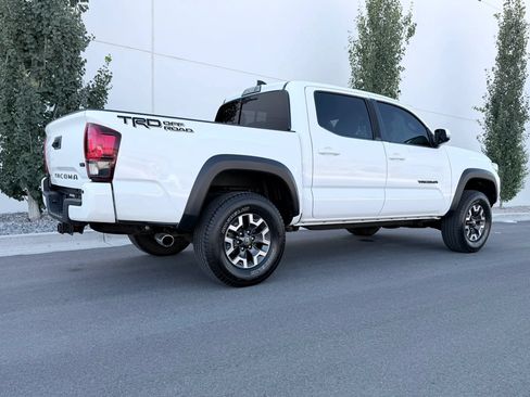 Used 2019 Toyota Tacoma TRD Off-Road w/ TRD Premium Off Road Package RWD image 8