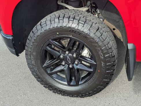 Used 2021 Chevrolet Silverado 1500 LT Trail Boss w/ Convenience Package II AWD/4WD image 14