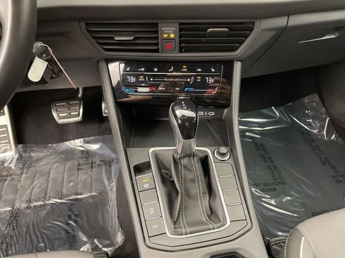 Used 2025 Volkswagen Jetta Sport image 12