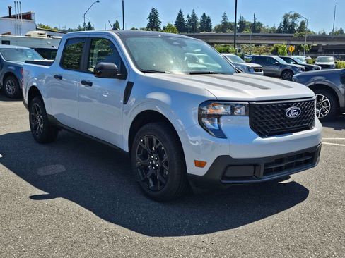 New 2026 Ford Maverick XLT w/ Equipment Group 301A AWD/4WD image 3