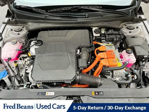 Used 2025 Hyundai Elantra Hybrid FWD image 35