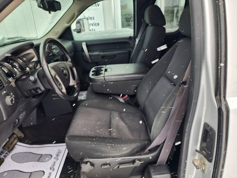 Used 2012 Chevrolet Silverado 2500 LT w/ Interior Plus Package image 8