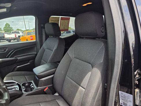 Used 2024 Chevrolet Colorado Trail Boss w/ Technology Package AWD/4WD image 14
