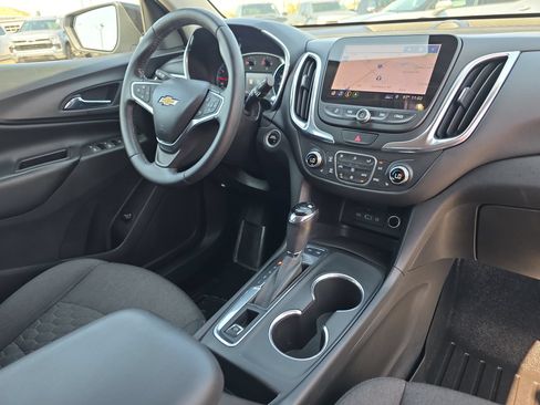 Used 2019 Chevrolet Equinox LT AWD/4WD image 16