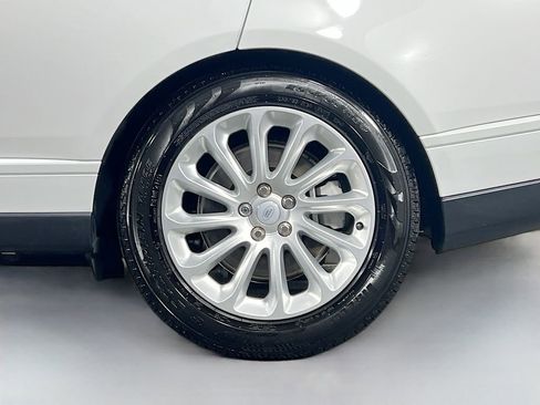 Used 2021 Land Rover Range Rover image 32
