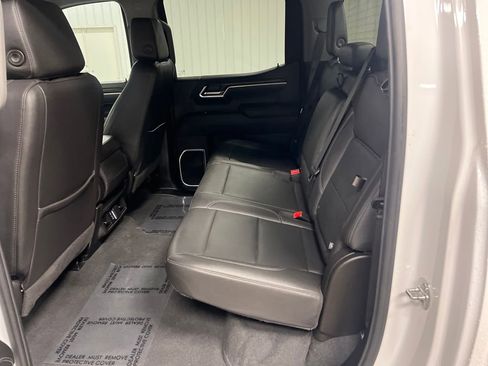 Certified 2025 GMC Sierra 1500 SLT image 14