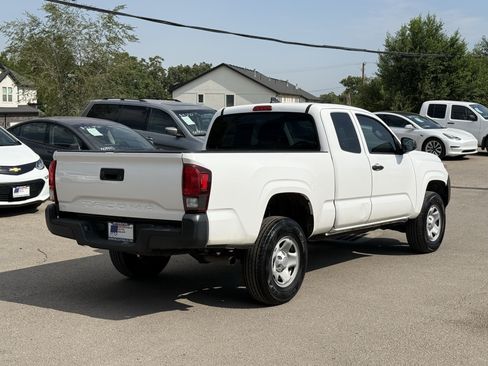 Used 2018 Toyota Tacoma SR RWD image 4