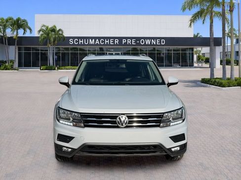 Used 2018 Volkswagen Tiguan SEL FWD image 2