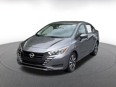 Used 2025 Nissan Versa SV FWD image 3