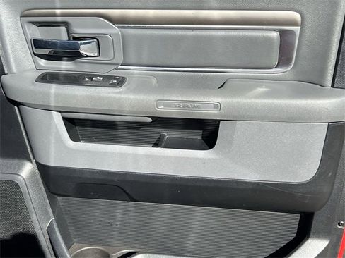 Used 2017 RAM 1500 Classic SLT image 35