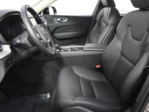 Used 2025 Volvo XC60 B5 Plus AWD/4WD image 13
