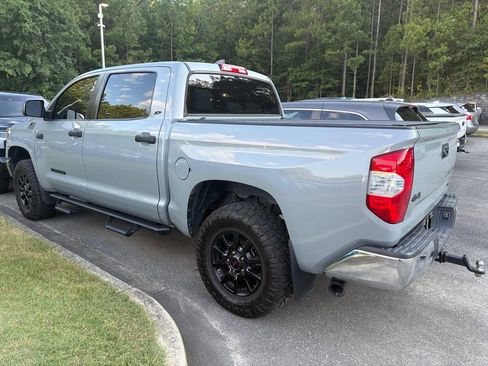 Used 2021 Toyota Tundra SR5 w/ SR5 Leather Package AWD/4WD image 2